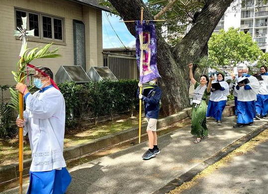 The streets come alive with a procession of palm, dance and our LCH members. Hossana, Hossana blessed is he come comes in the name of the Lord!