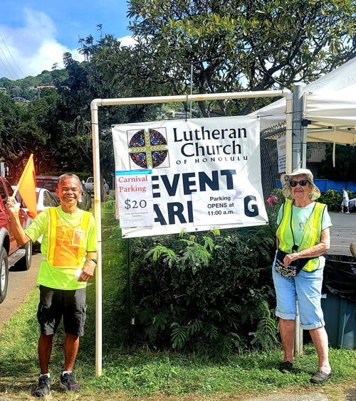 Rudy Riingen and Billie Jean Ries happily volunteering at our annual Punahou Carnival youth fundraiser!