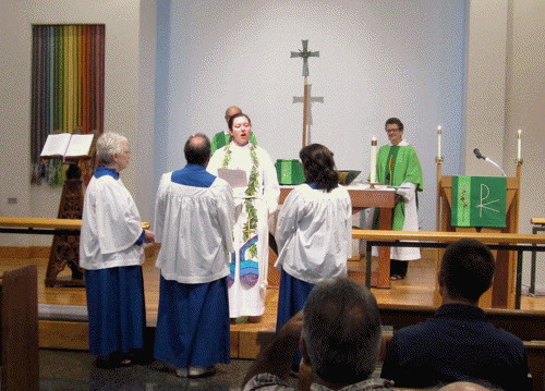 Pastor Angela Freeman installs Council members Olivia Castro, Randy Castello, and Naomi Castro during the 10:30 am service.