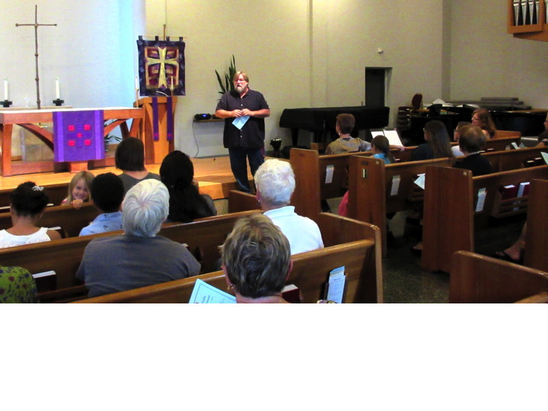 Pastor Jeff welcomed the audience to the 9th Children’s Benefit Concert